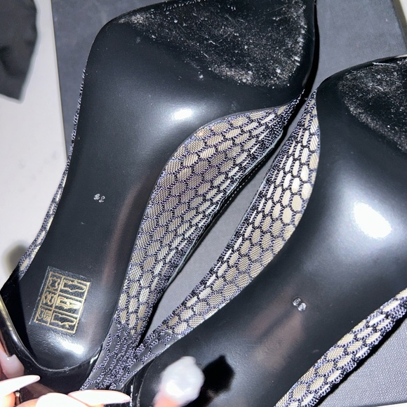 Dolce & Gabbana Black and Gold Stiletto Heels - Picture 7 of 16